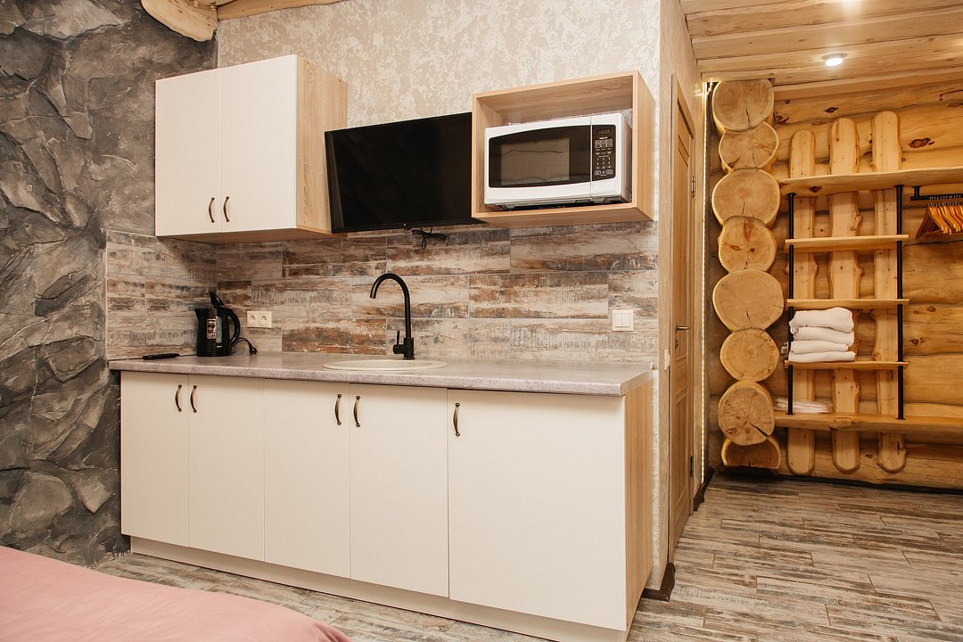 Люкс 4-местный 2 комнатный (4 корпус, 1 этаж)