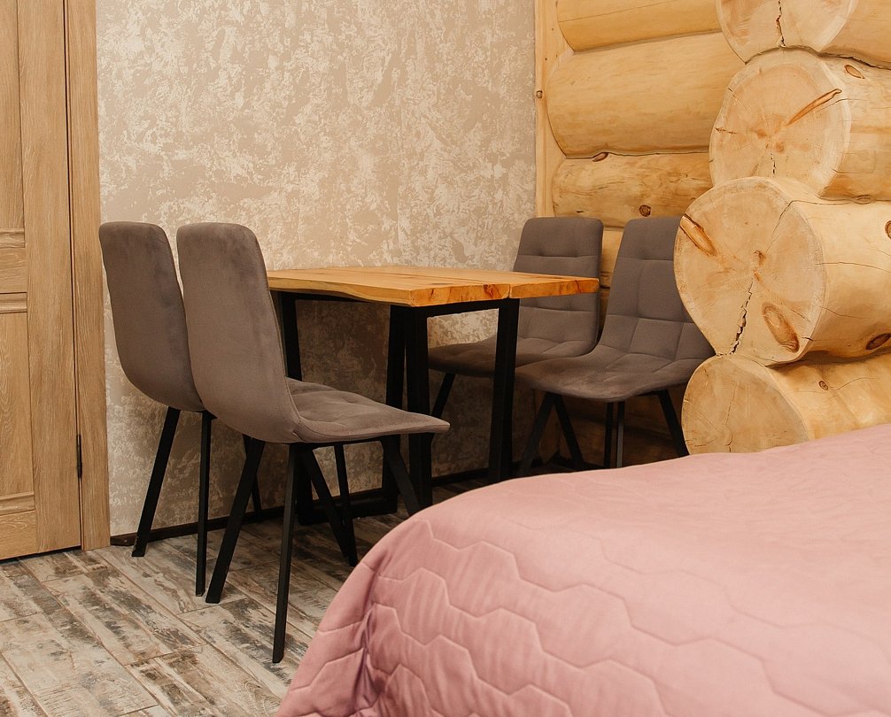 Люкс 4-местный 2 комнатный (4 корпус, 1 этаж)