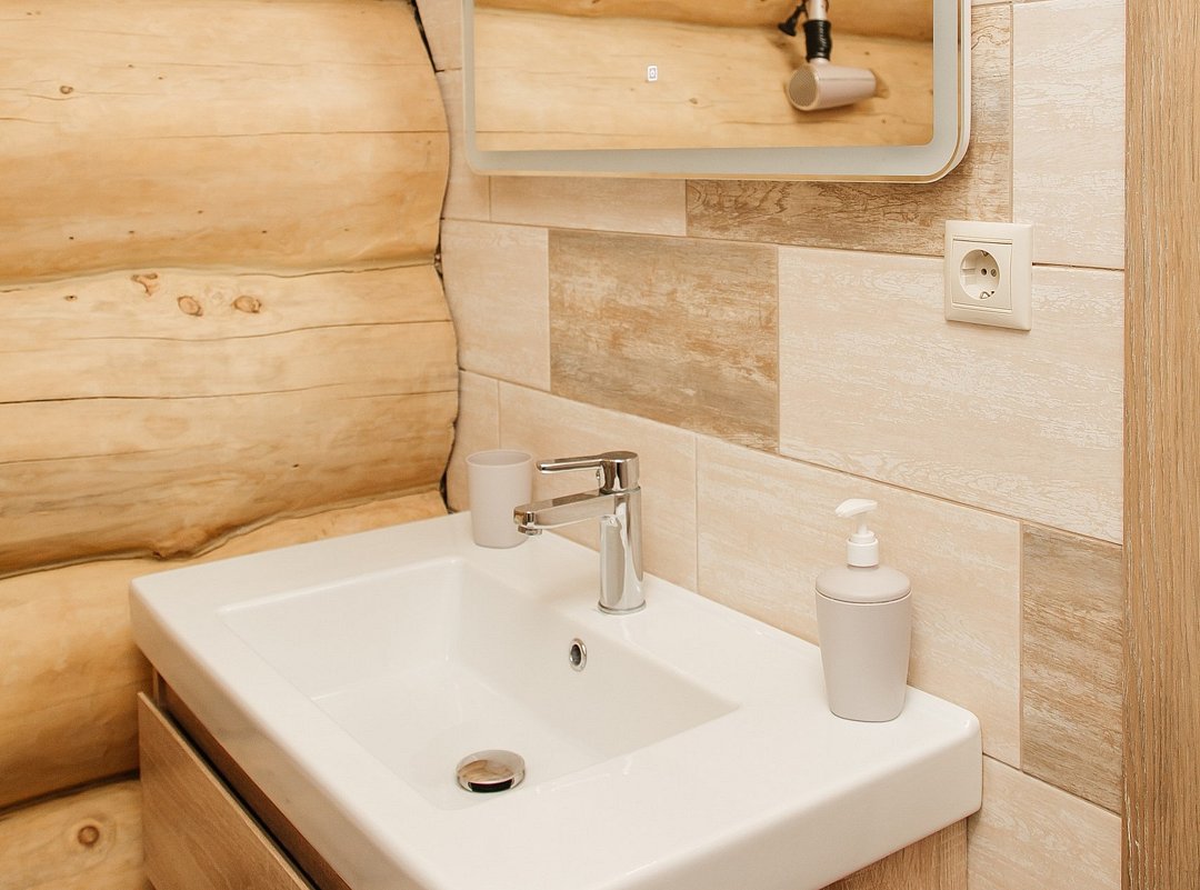 Люкс 4-местный 2 комнатный (4 корпус, 1 этаж)