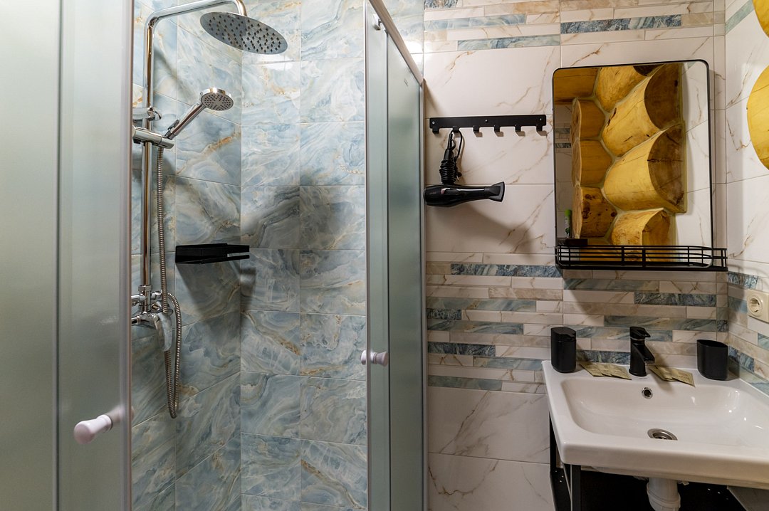 Номер 2-местный К4 большой (1 этаж, вид на территорию)