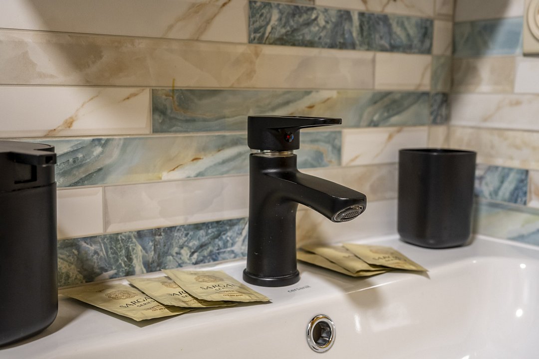 Номер 2-местный К4 большой (1 этаж, вид на территорию)