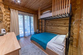 Номер 3-местный 2 этаж (корп. 1,2), База отдыха Скала, поселок Барангол