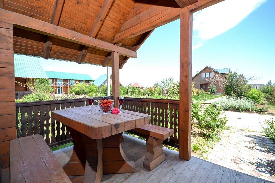 Номер 2-местный 3-комнатный (деревянный коттедж, 1 этаж)