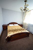 Аристократ-Стандарт с двуспальной кроватью, База отдыха Глухомань, Лушниковка