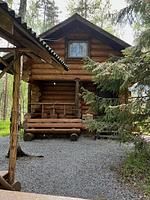 Четырёхместный коттедж c 1 комнатой с красивым видом из окна, База отдыха Берлога, Лахденпохский район