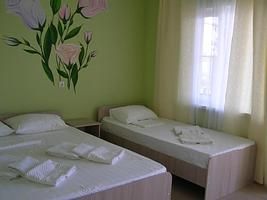 Трёхместный полулюкс, Гостевой дом Добрый Бобр, Темрюкский район