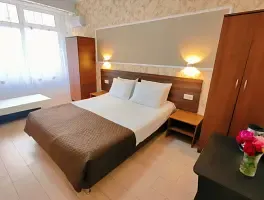 Трёхместный номер Комфорт, Пансионат Уральские самоцветы, Анапа