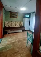 Дом №1 (1-й этаж) благоустроенный, Гостевой дом Три клена, село Ая
