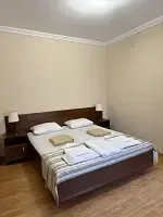 Двухместный номер Superior с балконом и с видом на горы (двуспальная кровать), Пансионат Сан-Марина, Гагра