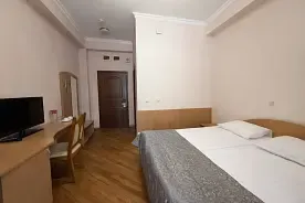 2-x местный стандарт Корпус 4 (двуспальная кровать) с балконом, Комплекс отдыха Беларусь, Красная поляна