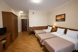 3-x местный стандарт Корпус 5 (три  односпальные кровати) с балконом, Комплекс отдыха Беларусь, Красная поляна
