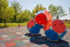 Детская площадка — База отдыха «Дубовая лапа», поселок Третья Карта