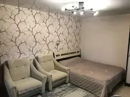 Четырёхместная студия с балконом и с красивым видом из окна, Гостевой дом На Ростовской 50, Ейск