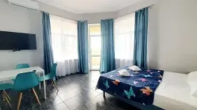 Пятиместные апартаменты с балконом, Гостевой дом Чер&Ника, Анапа