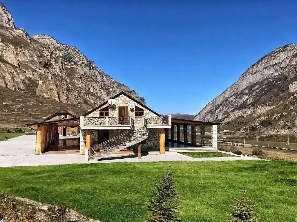 Экопарк Ирбис, село Даргавс, Республика Северная Осетия (Алания)