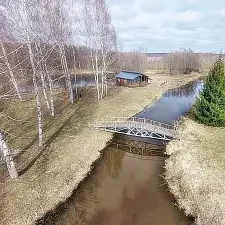 На берегу — Рыболовная усадьба «Русский двор», деревня Ширяйка