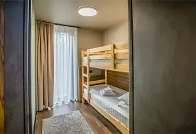 3-мест. (разм. в 4-мест.) таунхаус семейный, База отдыха Солнечный Бор, деревня Гололобы