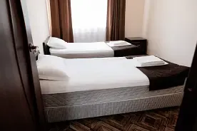 Стандарт трехместный с одной двуспальной и одной односпальной кроватью, Гостевой дом Алия, станица Даховская