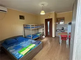 Семейный с кухней, Гостевой дом Кипарис, Судак