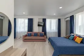 Апартаменты СЕМЕЙНЫЕ с  кухней, Гостевой дом MODERN, Ялта