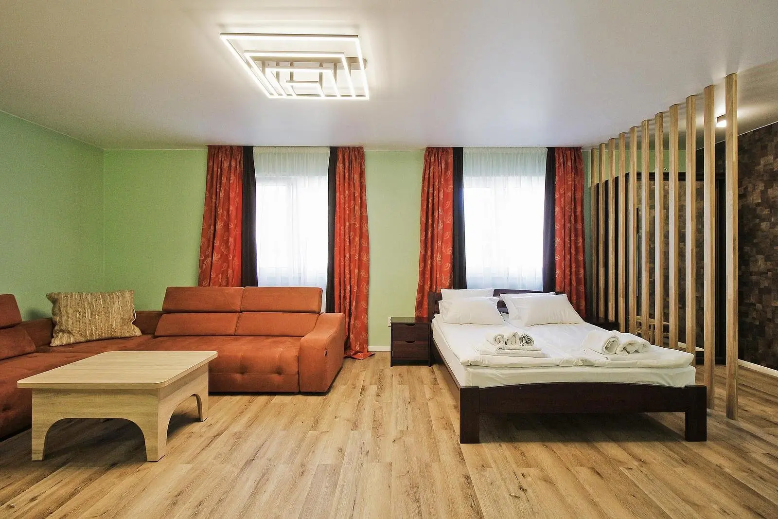 Дом 8-местный 2-этажный 4-комнатный | Грин Вилль, Калининградская область