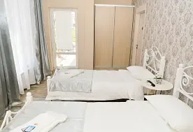 Комфорт 2 мест с тер. горы/море, Гостевой дом Sunny House, Геленджик
