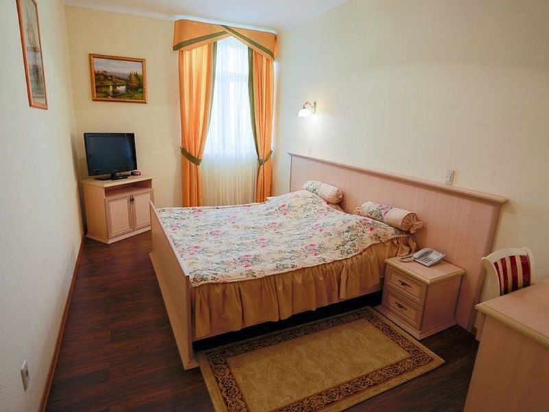 Люкс 2-местный 3-комнатный (корпус №1,2)