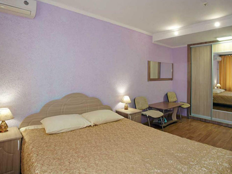 Полулюкс 2-комнатный корпус Морской 3