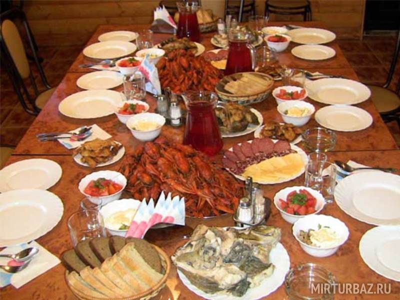 Банкетный стол