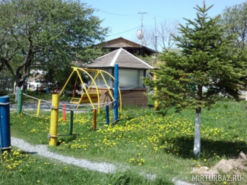 Средние беседки с мангалом и электричеством