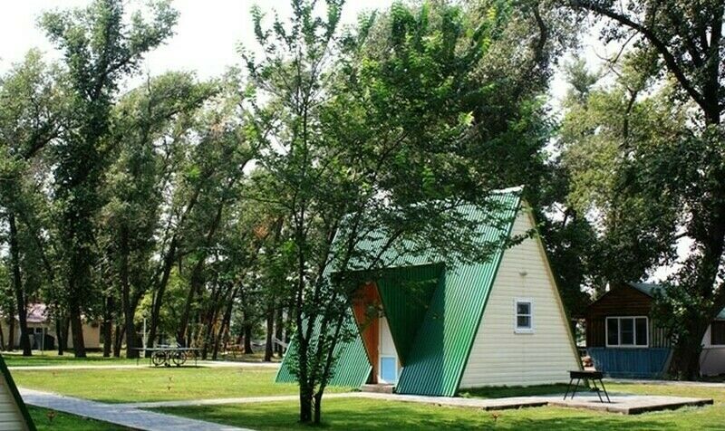 Домик с размещением до 4 человек