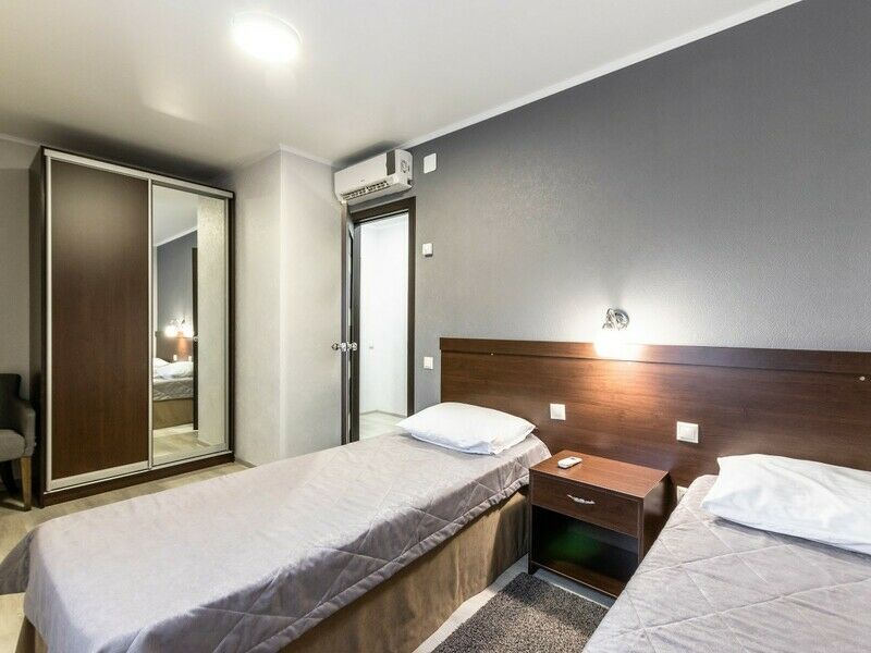 Полулюкс 4-местный