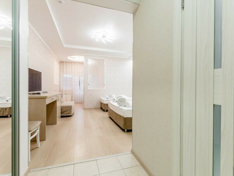 Полулюкс студия 5-местный