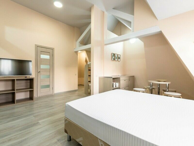 Полулюкс студия 5-местный