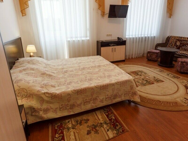 Стандарт "+" 2-местный 1-комнатный (южная сторона)