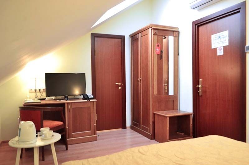 Мансардный 2-местный 1-комнатный