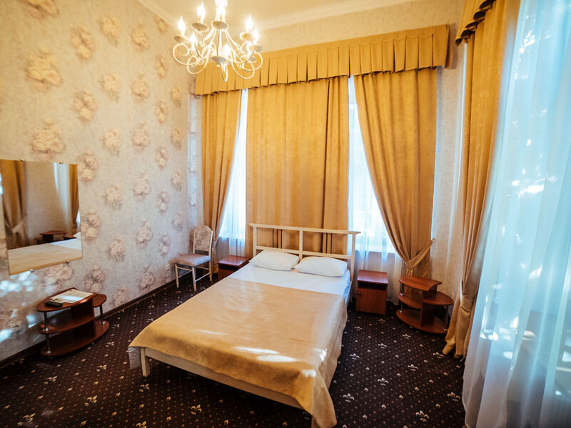 Стандартный 2-местный "Спальня художника"