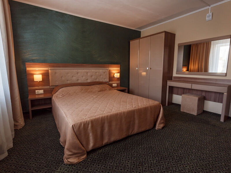 Джуниор Сюит 2-местный 2-комнатный (корпус 1)