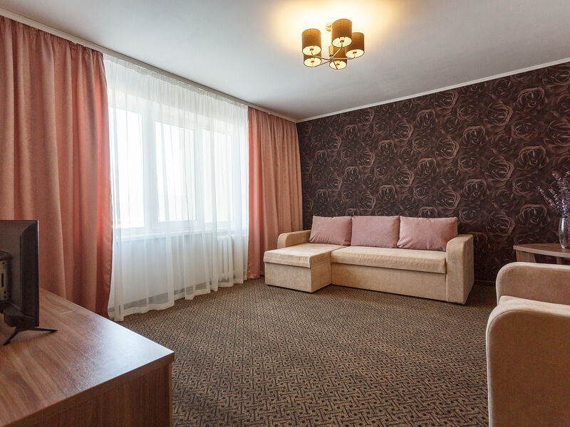 Джуниор Сюит 2-местный 2-комнатный (корпус 1)