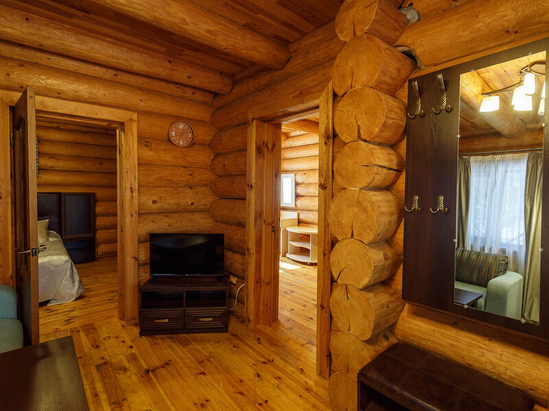 Люкс 3-местный 3-комнатный (в Зеркальном срубе)