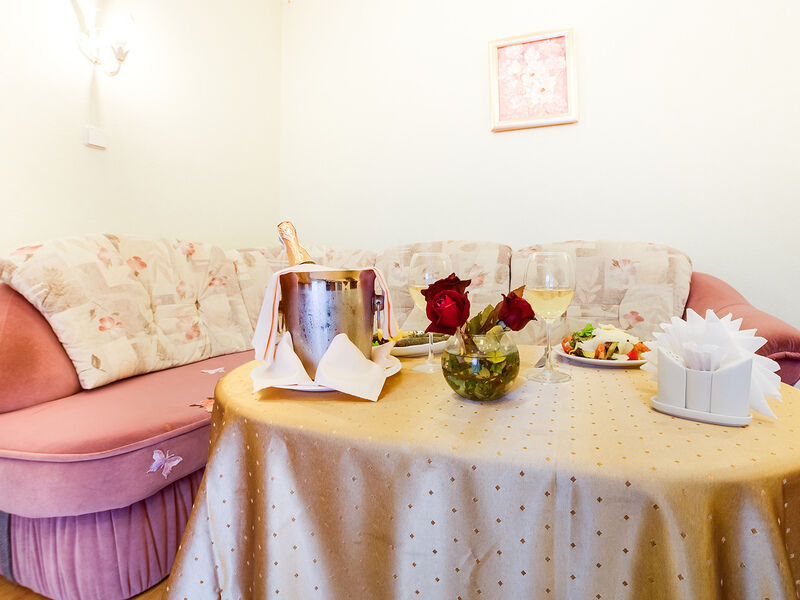 Люкс Цветочный 2-местный 2-комнатный