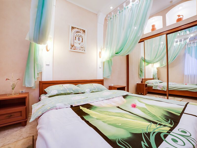 Люкс Цветочный 2-местный 2-комнатный