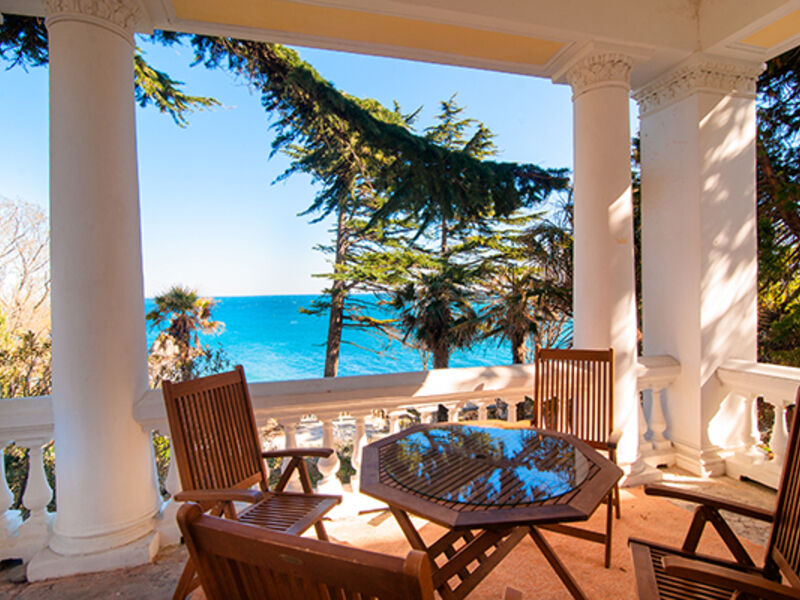 Люкс 2-местный 2-комнатный вид на море с большой верандой