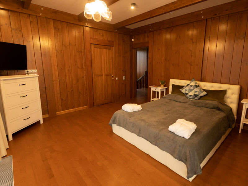 Коттедж Golf Villa 8-местный