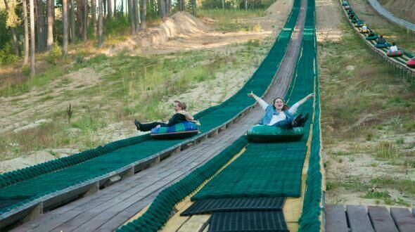 Кулига тюмень. Кулига парк Тюмень горки. Кулига парк Тюмень лето. Кулига парк тюбинг Тюмень. Кулига парк Тюмень летом.