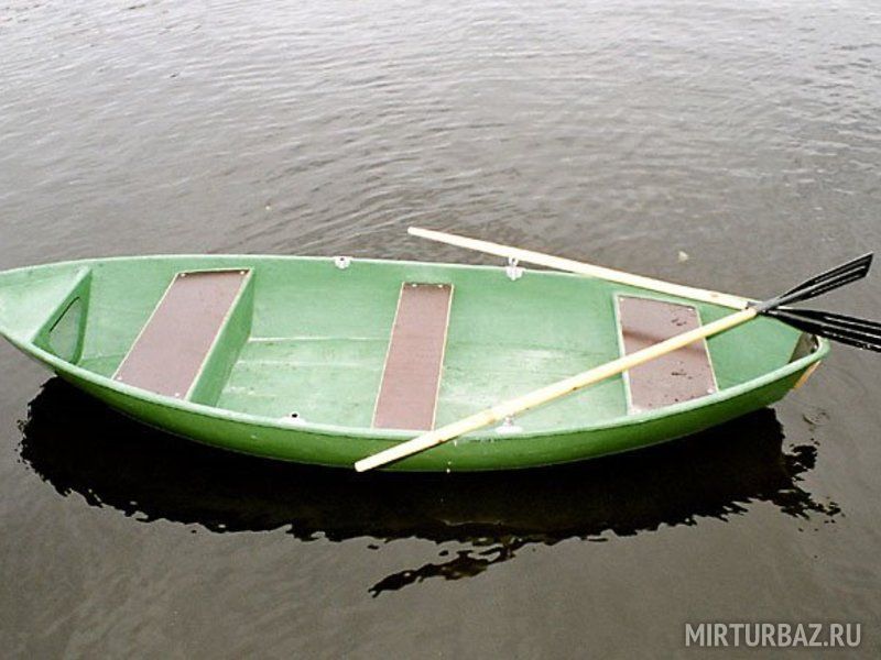 Весловая лодка для рыбалки