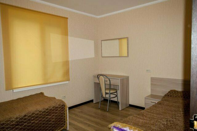 Комната с двумя односпальными кроватями