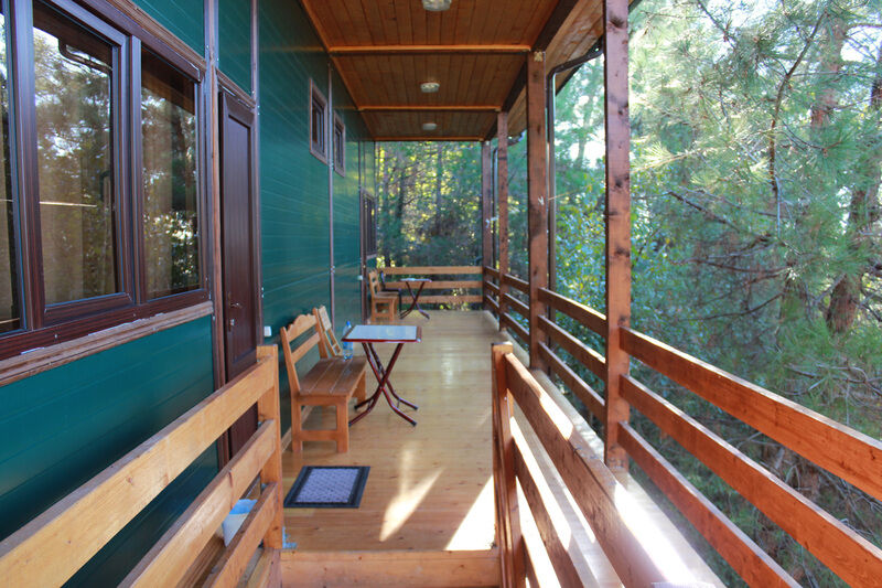 Люкс 2-местный 2-комнатный, типа "Коттедж" (вид на море)