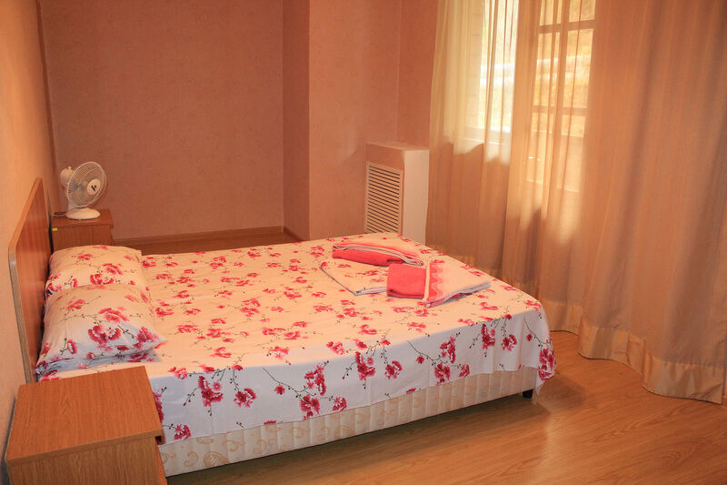 Люкс 4-местный 3-комнатный "ЕВРО" (вид на море)