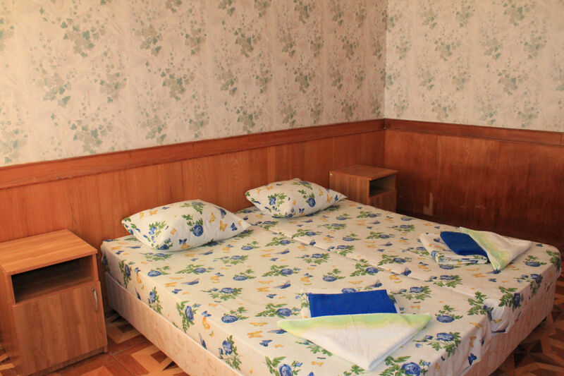 Люкс 4-местный 3-комнатный (вид на море)